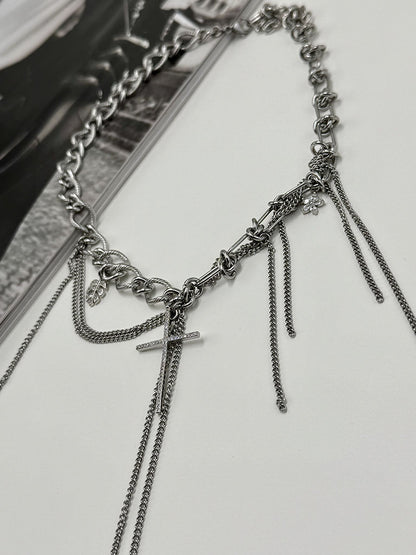 Ατσάλινο κολιέ με αλυσίδες και κρεμαστά μοτίφ