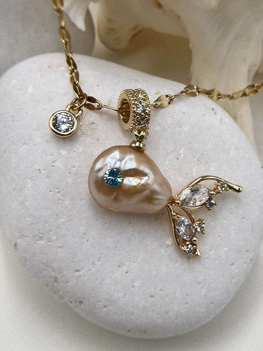 Χειροποίητο ατσάλινο κολιέ ψαράκι με πέτρες ζιργκόν