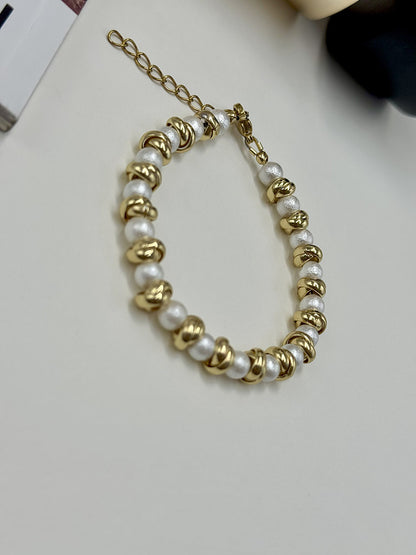 Χειροποίητο βραχιόλι με χάντρες φίλντισι και ανοξείδωτο ατσάλι