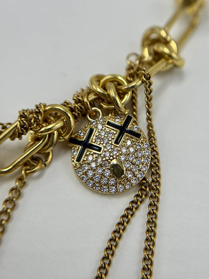 Εντυπωσιακό κολιέ με αλυσίδες και κρεμαστά μοτίφ